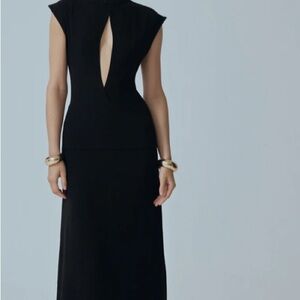 Elegant Black Sleeveless Dress